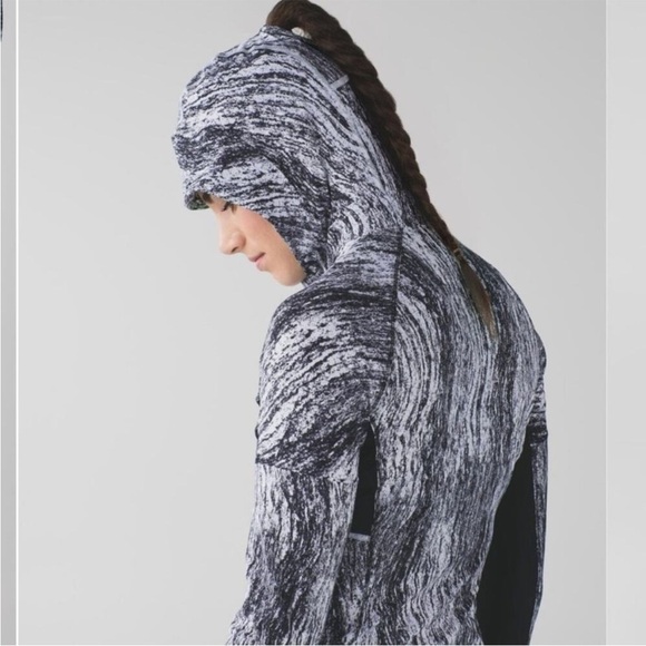 LULULEMON Runbeam Hoodie Heat Wave Print | Size 6 - Picture 11 of 16